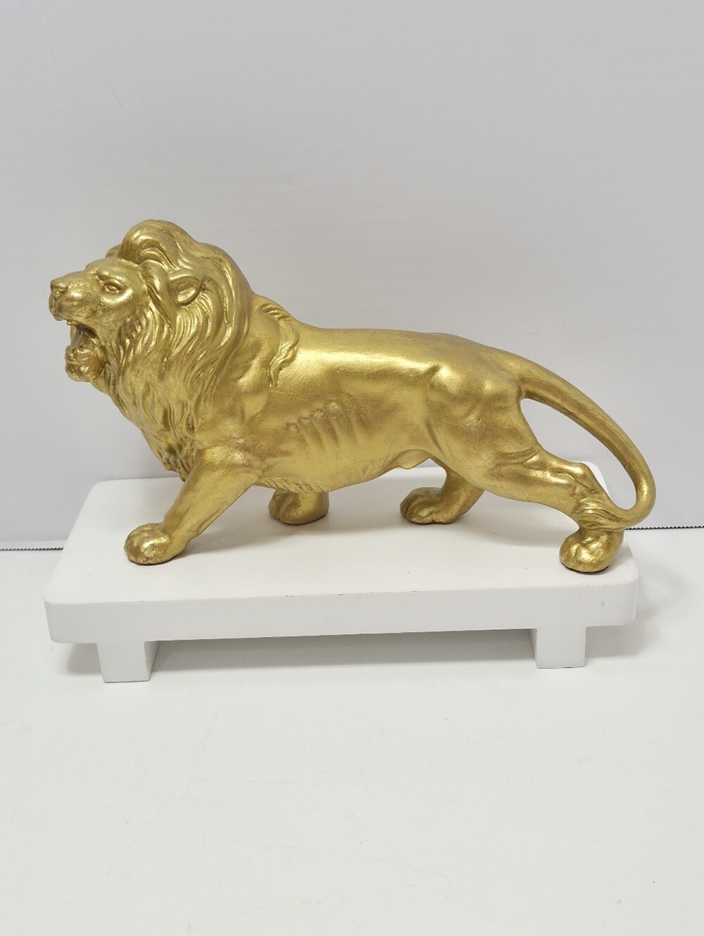 Gold Lion Figurine Statue